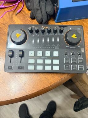 Maonocaster AME2 Audio Mixer Controller With Headphones